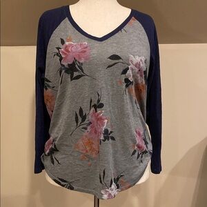 Torrid Gray and Blue Raglan Long Sleeve Tee Relaxed Fit, size 1 (14/16)